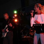 Elli Ernst, Sängerin der D-Lite Partyband aus Geseke NRW beim Schützenfest Plettenberg 2017 am Sonntag mit Davide Catalano