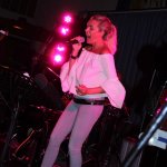 Elli Ernst Sängerin der D-Lite Partyband aus Geseke beim Schützenfest Plettenberg 2017 am Sonntag