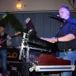 Michael Ernst an den Keyboards und Holger Voigt am Bass mit der D-Lite Partyband aus Geseke NRW beim Schützenfest Plettenberg 2017 am Samstag