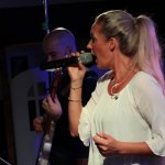 Elli Ernst, Sängerin der D-Lite Partyband beim Schützenfest Sieveringen 2017