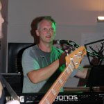 Michael Ernst, Keyboarder der D-Lite Partyband, beim Schützenfest Sieveringen 2017